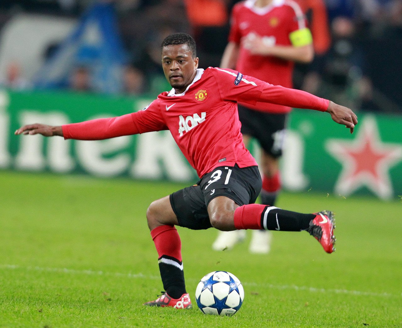 象征勤劳与 象征勤劳与